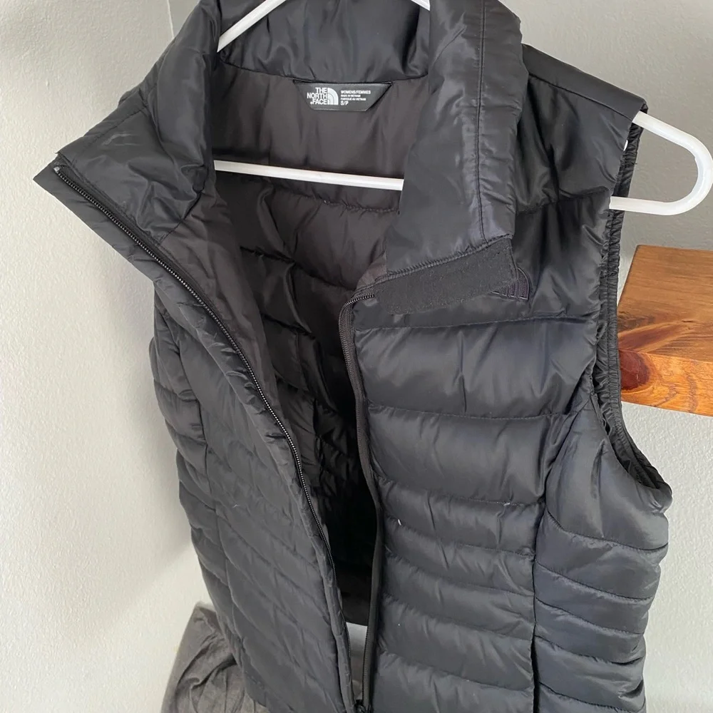 Black North Face Vest! - Picture 4 of 4